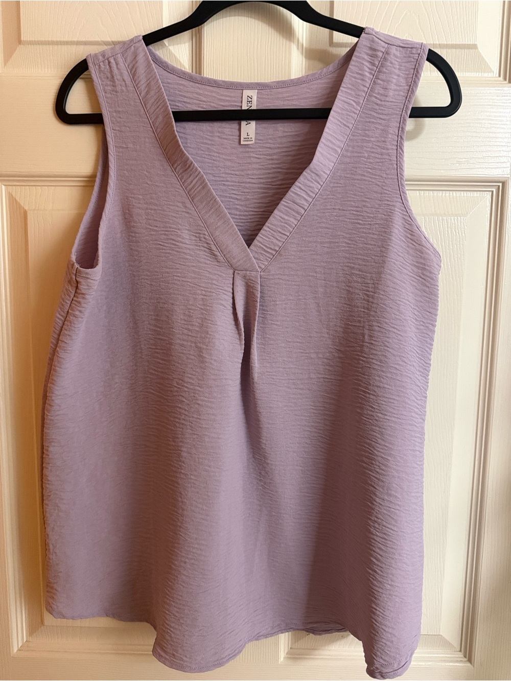 Zenana Outfitters Lavender V-Neck Sleeveless Top